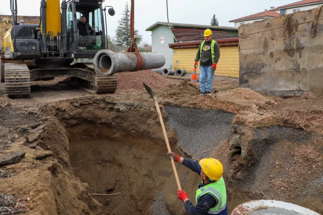 Sakarya'da güçlü altyapı ağı ilmek ilmek işleniyor
