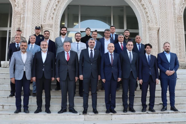 Maliye Bakanı Şimşek, Midyat'ı ziyaret etti