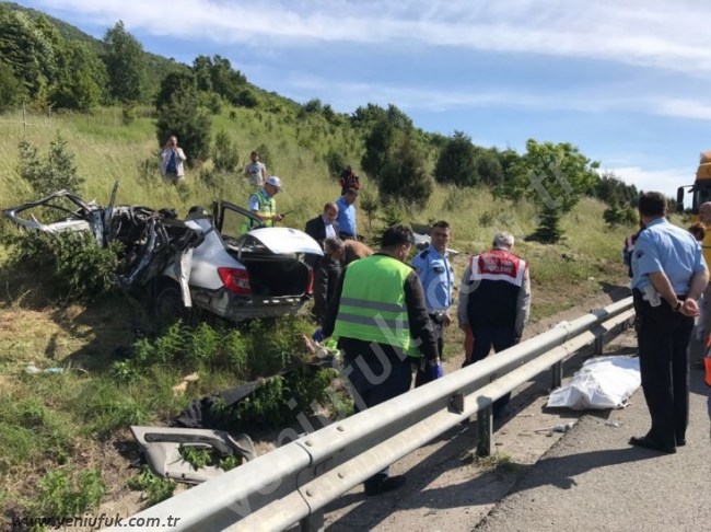 DÜZCE TEM’DE FECİ KAZA!
