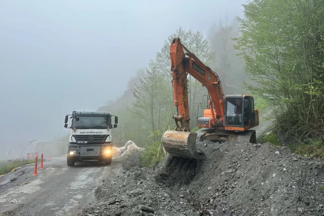 Sakarya'dan heyelan bölgesine anında müdahale