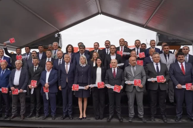 Başkan Gencan Akın, Türkiye Belediyeler Birliği hizmet aracı teslim töreni'ne katıldı