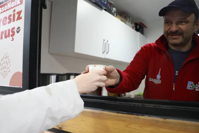 İzmit 'te 5 liraya filtre kahve hizmeti!