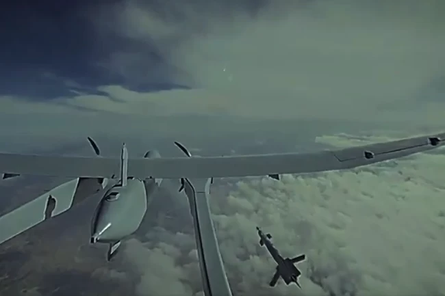 AKSUNGUR'dan milli mühimmatlarla başarılı atış testi... Kabiliyetlerine bir yenisini daha ekledi