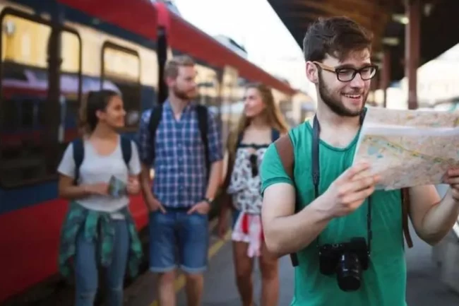 18 yaşındaki gençlere Avrupa'yı keşfetmeleri için ücretsiz tren bileti fırsatı!