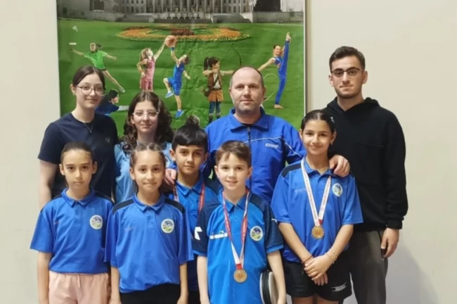 Sakarya'nın yetenekli raketleri kürsünün sahibi oldu