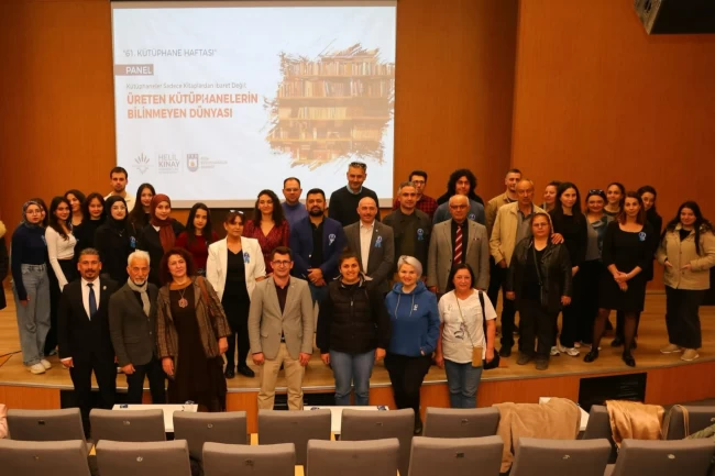 İzmir Karabağlar'da 'Üreten Kütüphanelerin Bilinmeyen Dünyası' konuşuldu