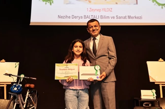 "Sıfır Atık Sonsuz Sanat" yarışmasında genç yetenekler ödüllerini aldı