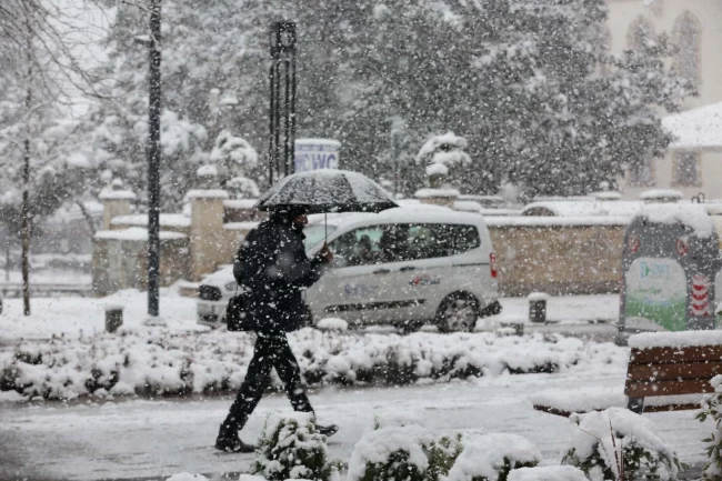 Ankara'da eğitime kar tatili!