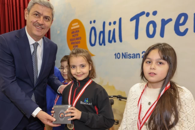 Konya'da zeka oyunları yarışması'nda ödül heyecanı yaşandı