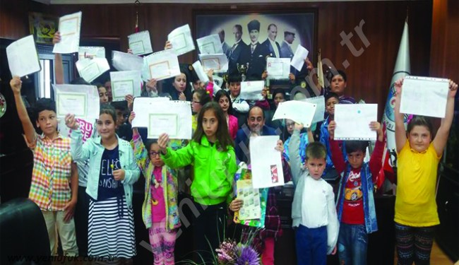 KARNE'Yİ ALDILAR, BAŞKANLARININ YANINA KOŞTULAR..