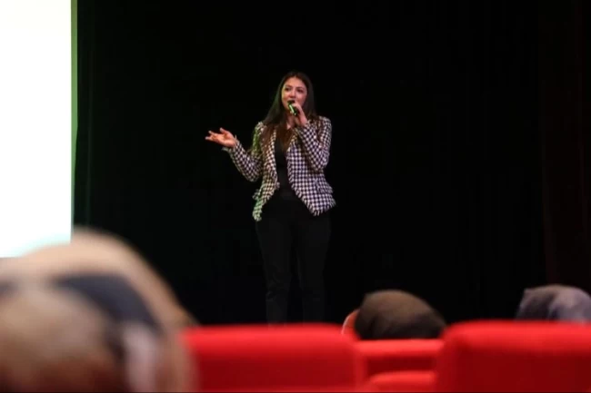 Öğretimde hikayeleştirmenin sırlarını Bursa İnegöl'de anlatıldı