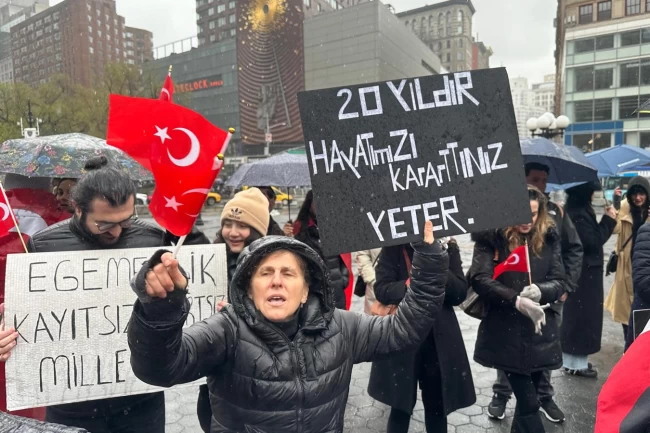 New York'ta İmamoğlu'nun tutukluluğuna protesto