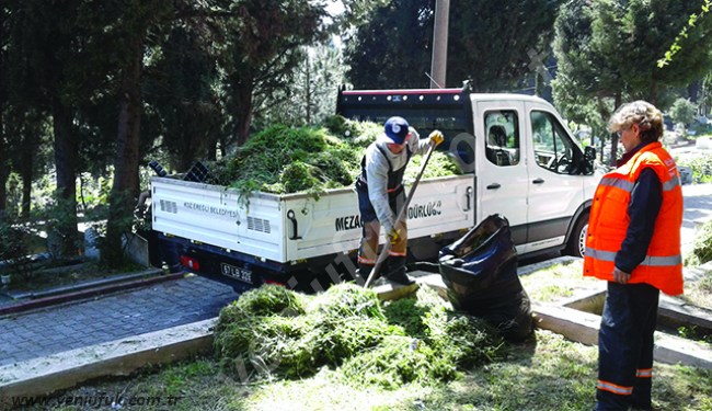 MEZARLIK VE CAMİLERDE BAYRAM TEMİZLİĞİ..