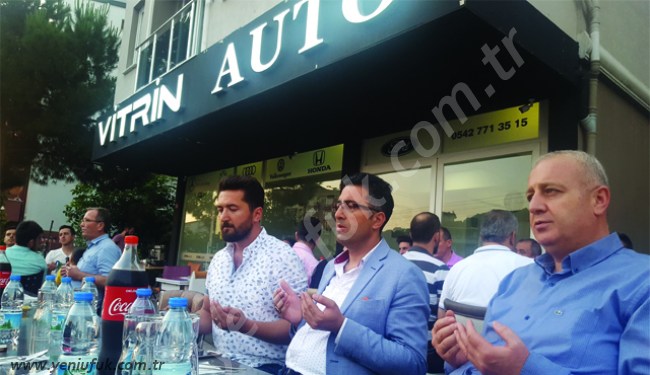 VİTRİN OTO DOSTLARIYLA İFTARDA BULUŞTU..