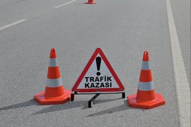 Antalya Kumluca'da otomobille motosiklet çarpıştı