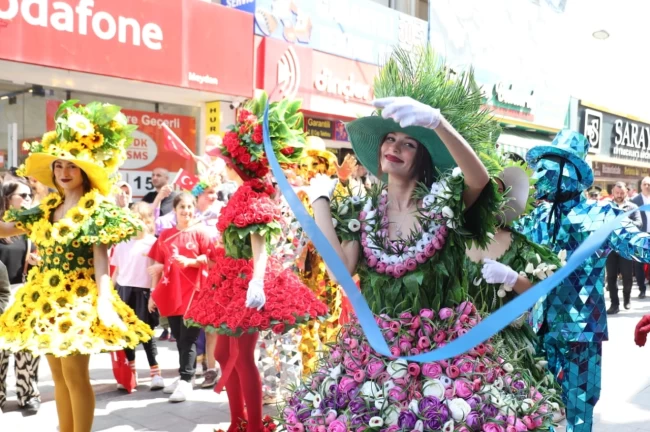 Kocaeli'de 23 Nisan coşkusu Gebze'den başladı