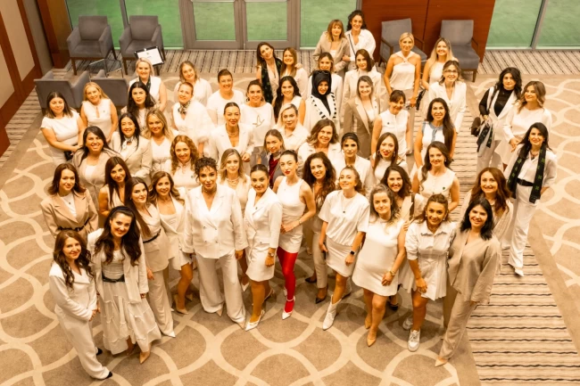 Yoncadır Kadın Derneği'nde Cansu Vatansever yeniden başkan seçildi