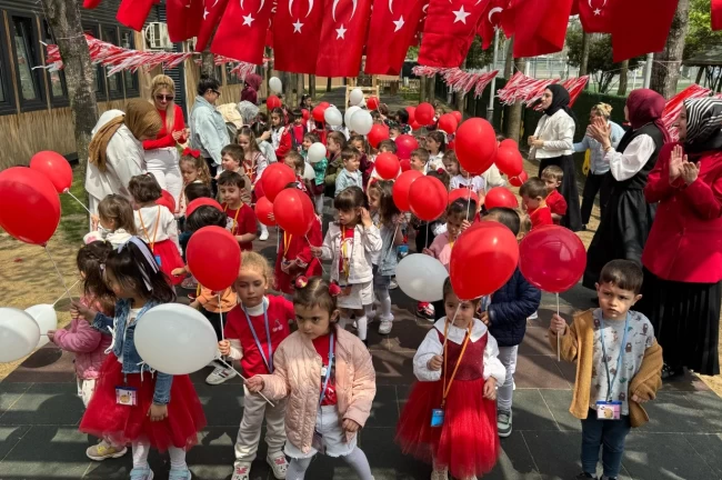 Minik yürekler 23 Nisan'ı gururla kutladı