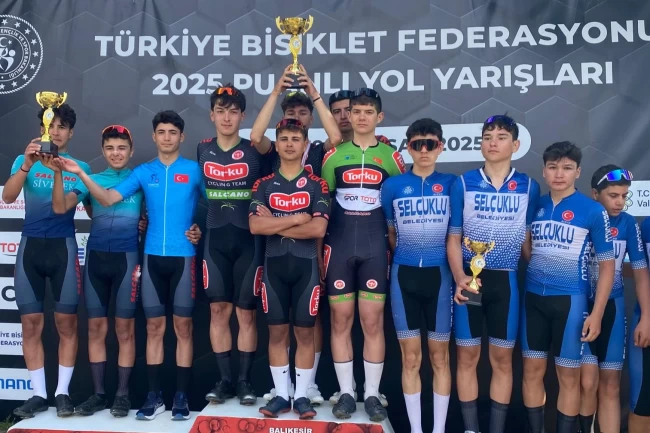 Torku Balıkesir'de kürsü kapattı