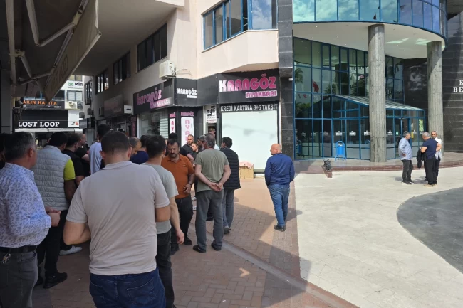 Antalya Kumluca'da pazarcılardan yine protesto!