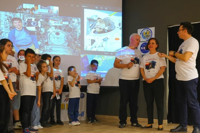 Karabağlar'da Atatürk'ün çocukları uzayla buluştu