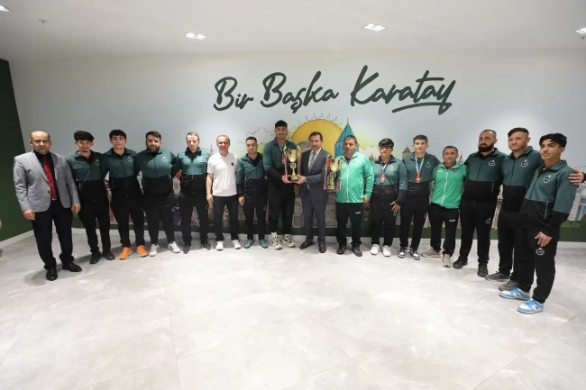Konya Karatay'da başarılı sporcular makamda