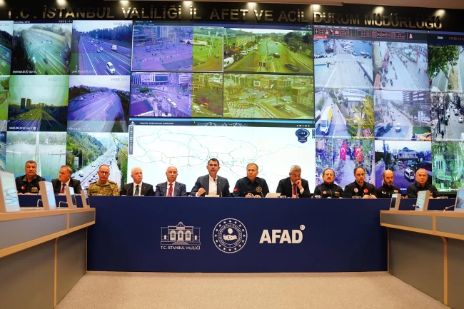 İstanbul için tek ses! Siyaseti bırakalım, İstanbul'u kurtarma seferberliğini birlikte başlatalım!