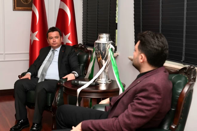 Bursaspor'un şampiyonluk kupası Osmangazi Belediyesi'nde