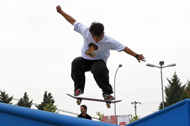 Kaykaycılar Bursa Osmangazi'de Mattia Ahmet Minguzzi anısına yarıştı