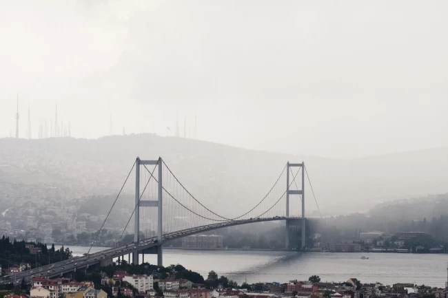 Meteoroloji'den kuvvetli yağış uyarısı! Sıcaklıklar düşüyor!