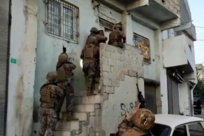 Emniyet'ten DEAŞ operasyonu! 210 şüpheli yakalandı