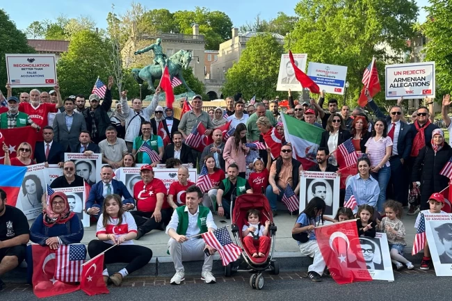 ABD'de Türklerden 'sözde soykırım' tepkisi