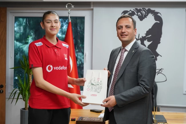 Bornova'nın gururu Hasret Tuncer, Milli Takım yolunda