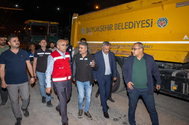 Malatya Büyükşehir'den 7/24 yol mesaisi