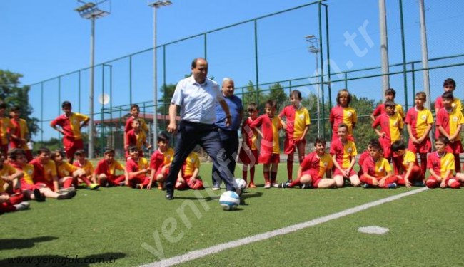 GÜLÜÇ YAZ FUTBOL OKULU AÇILDI.