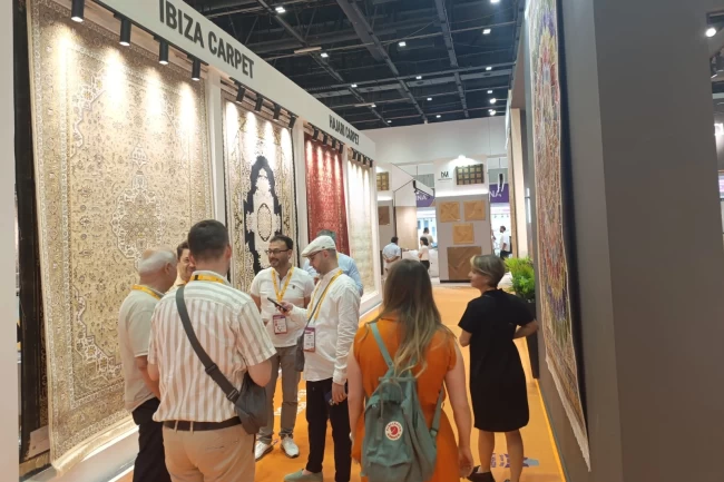 Dubai'nin görkemli binaları Türk halılarıyla döşenecek