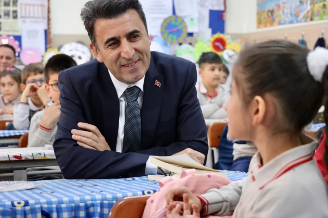 Bielcik Valisi Aygöl haftaya okul ziyaretleriyle başladı