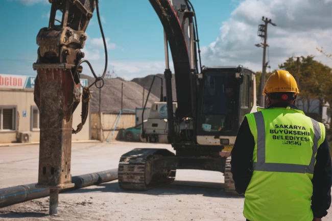Kaynarca'nın 11 kilometrelik yeni hattında ikinci etap hızla ilerliyor