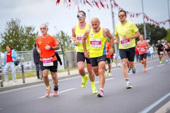 Ali Turan bir maratonda daha Sakarya'nın gururu oldu