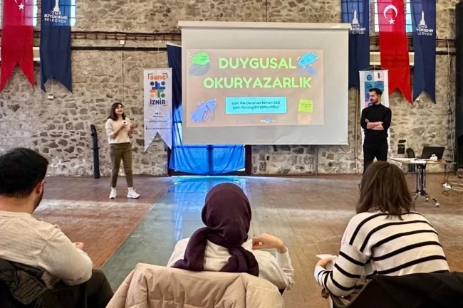 İzmirli gençler "Duygusal Okuryazarlık Atölyesi" ile farkındalık kazandı