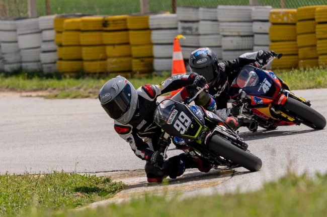 Süpermoto sezonu Uşak'ta başladı