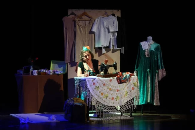 Aktif Yaşlı Merkezi tiyatrocuları sahnede parladı