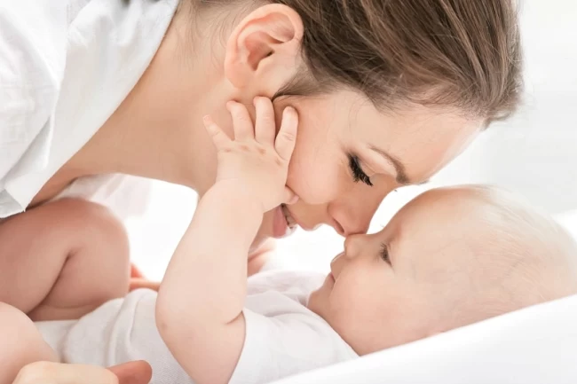 Anne bebek bağı bebeğin dünyasını şekillendiriyor