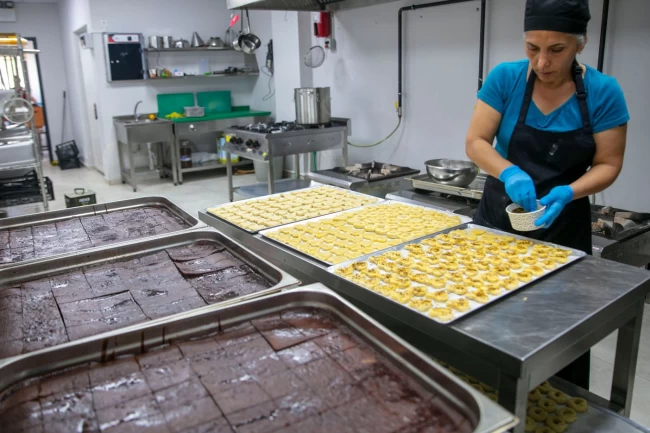 İzmir Güzelbahçe'de 'Dayanışma Mutfağı'