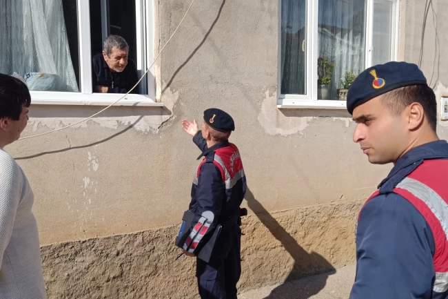 Bilecik Pazaryeri'nde Jandarma'dan kapı kapı uyarı!