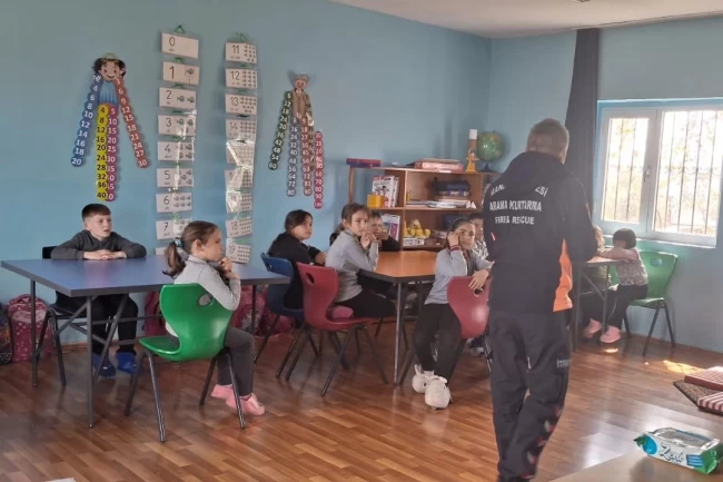 Manisa İtfaiyesi'nden öğrencilere yangın güvenliği eğitimi