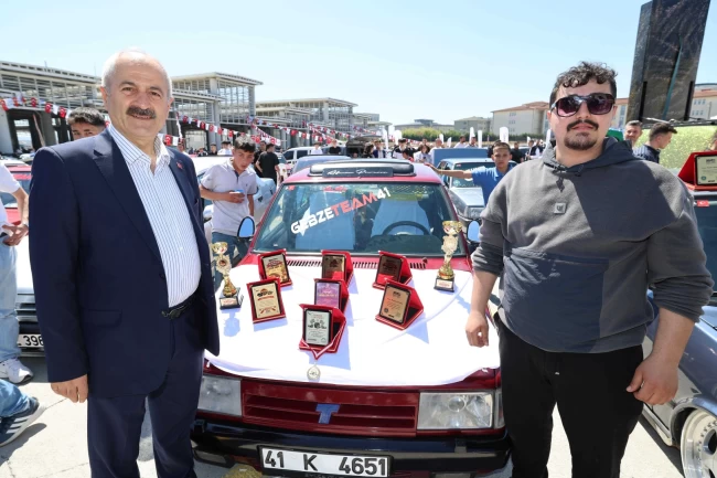 Gebze'de Modifiyeli Araçlar Festivali
