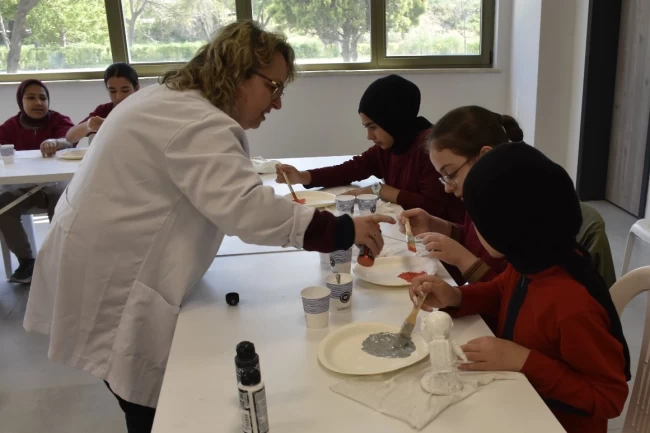 Bursa Karacabey'den öğrencilere sanat desteği