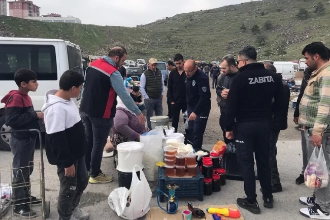 Kayseri Büyükşehir'den bit pazarına denetim