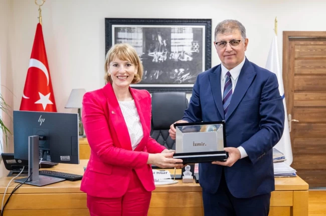 Birleşik Krallık Büyükelçisi'nden Başkan Tugay'a ziyaret